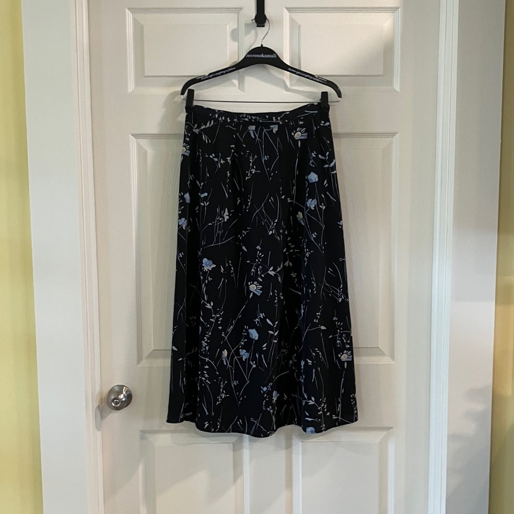 Y2 K W.L. Sportswear New York  Chic Black Floral Midi Skirt Made In The USA